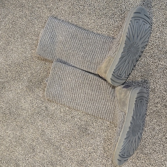 Ugg Australia Women Gray Knit Sweater Winter Button-Up Boots Shoes Sz 10 - Picture 4 of 8